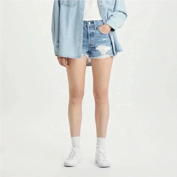 NWT Levi's 501° Original Fit High-Rise
Women's Jean Shorts - Quiet Riot … - Picture 1 of 4
